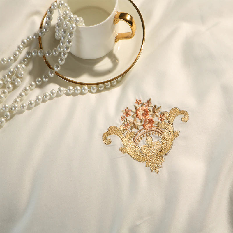 Monarchic Bedding Set